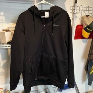 Nice! Men’s Nike Therma-Fit L/S Zip Up Hoodie. SZ: Large, Nice!
